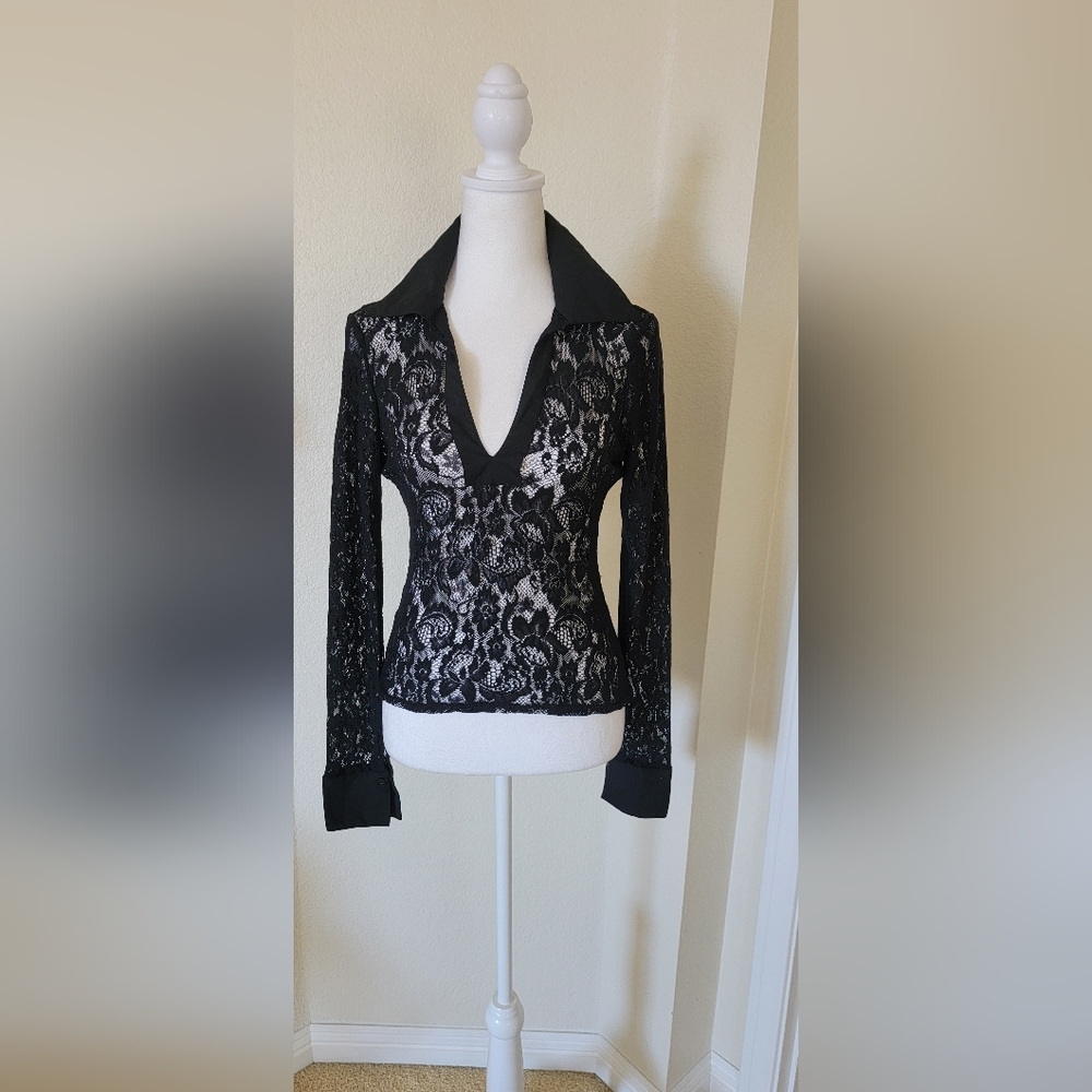Guess Collection New Lace Blouse, size Medium